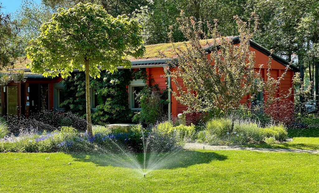 Unternehmensgarten mit Beregnung