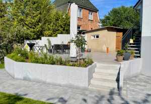 Hochbete aus Naturstein